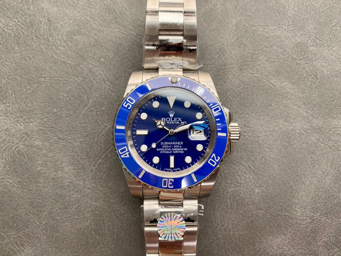 롤렉스 서브마리너 데이트 '스머프' 40mm 블루 다이얼 블루 세라크롬 베젤 오이스터 브레슬릿