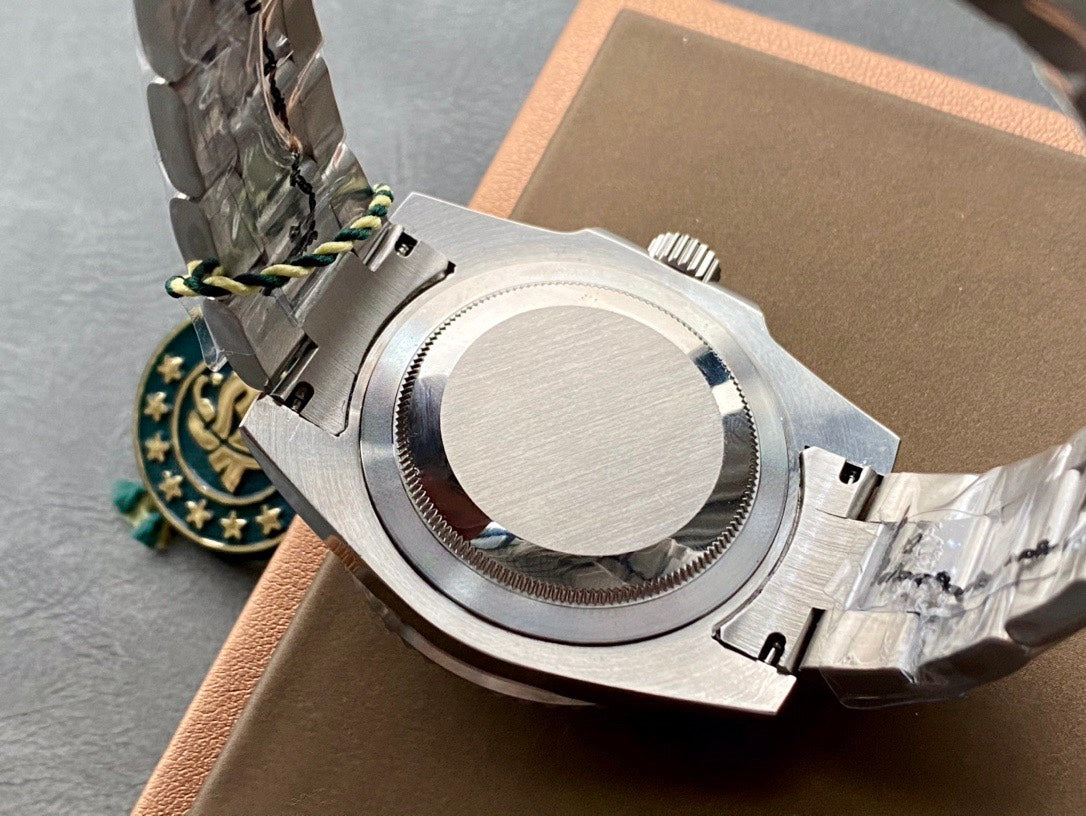 롤렉스 서브마리너 데이트 '스머프' 40mm 블루 다이얼 블루 세라크롬 베젤 오이스터 브레슬릿