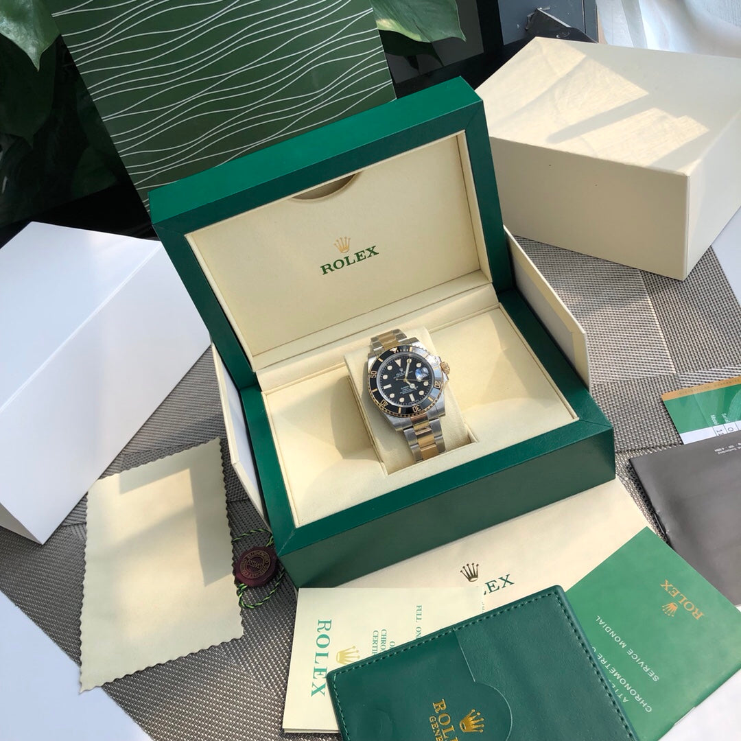 롤렉스 서브마리너 데이트 '흑콤' 41mm 블랙 다이얼 블랙 세라크롬 베젤 오이스터 브레슬릿