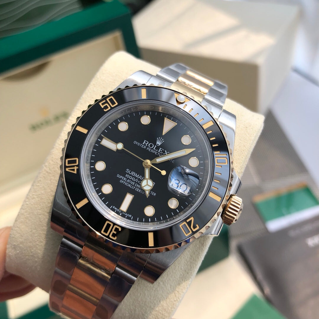 롤렉스 서브마리너 데이트 '흑콤' 41mm 블랙 다이얼 블랙 세라크롬 베젤 오이스터 브레슬릿
