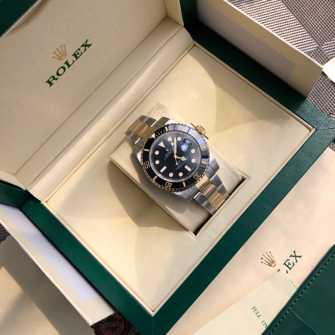 롤렉스 서브마리너 데이트 '흑콤' 41mm 블랙 다이얼 블랙 세라크롬 베젤 오이스터 브레슬릿