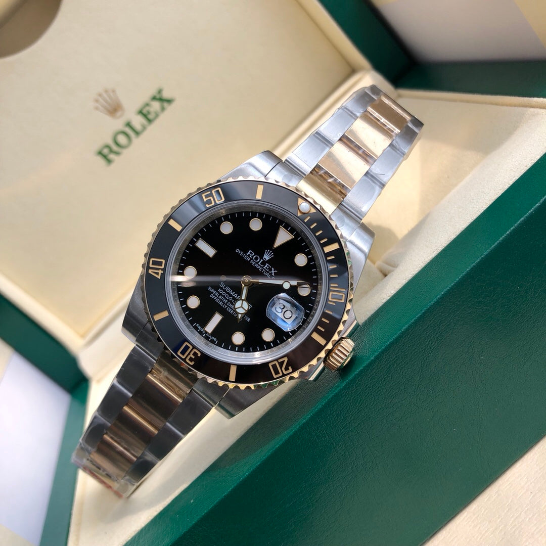 롤렉스 서브마리너 데이트 '흑콤' 41mm 블랙 다이얼 블랙 세라크롬 베젤 오이스터 브레슬릿