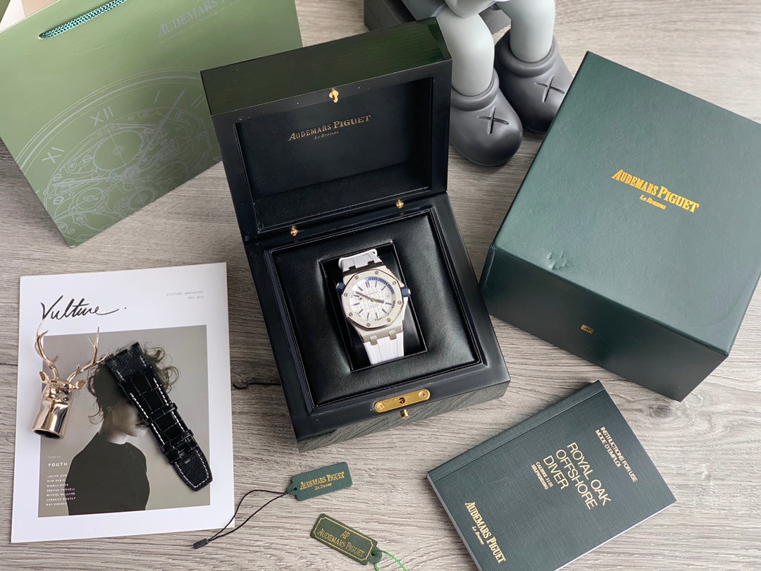 오데마피게 로얄오크 오프쇼어 다이버 화이트 42mm