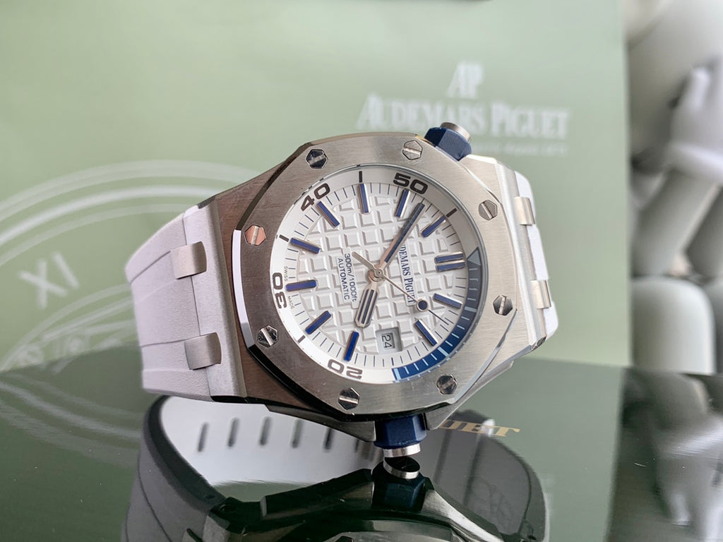 오데마피게 로얄오크 오프쇼어 다이버 화이트 42mm
