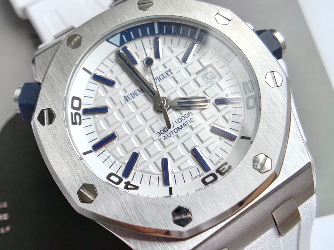 오데마피게 로얄오크 오프쇼어 다이버 화이트 42mm