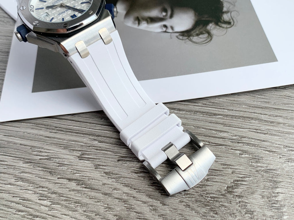 오데마피게 로얄오크 오프쇼어 다이버 화이트 42mm