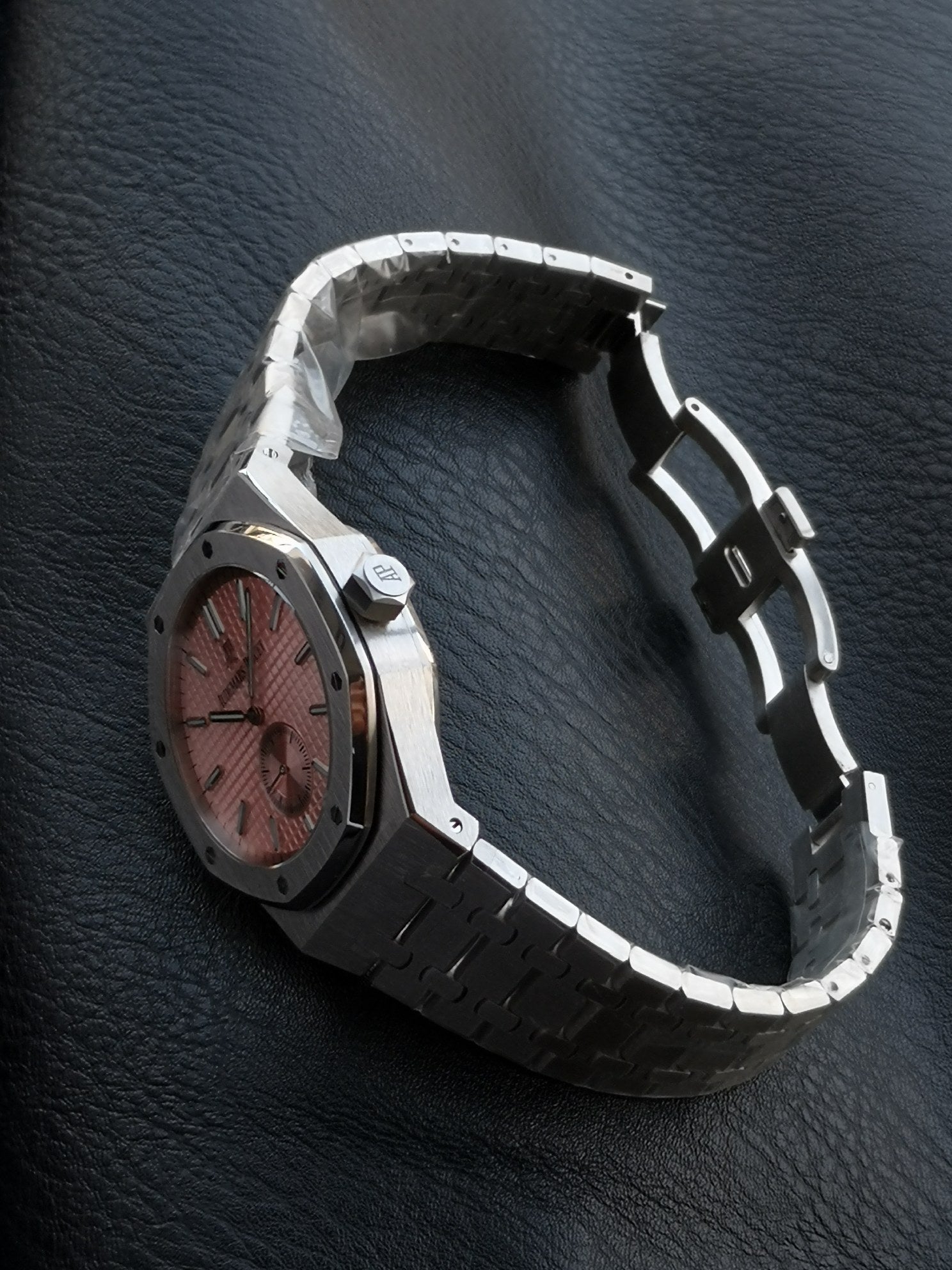 오데마피게 로얄오크 미닛 리피터 슈퍼소네리 티타늄 샐먼 42mm 연어