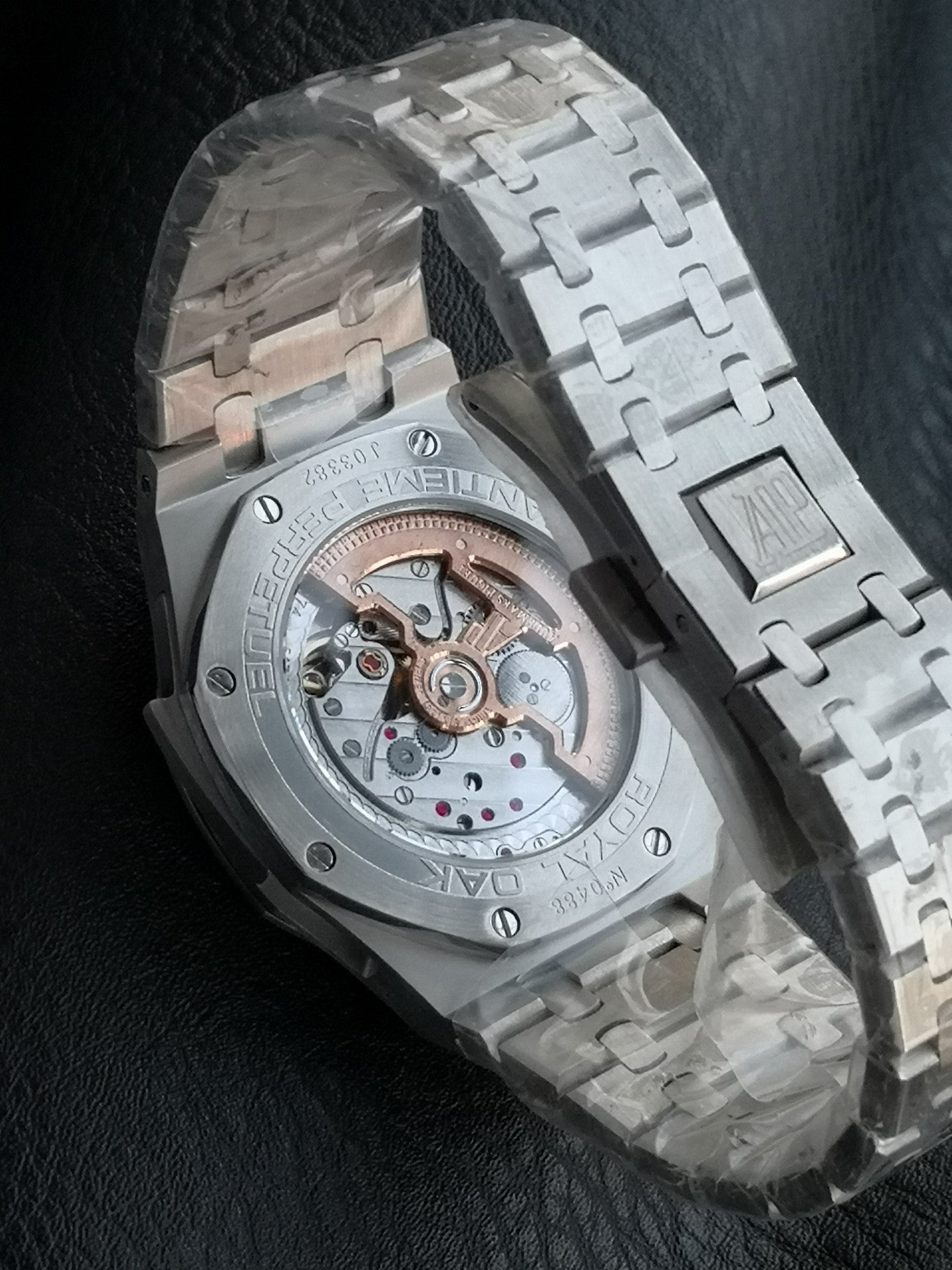 오데마피게 로얄오크 미닛 리피터 슈퍼소네리 티타늄 샐먼 42mm 연어