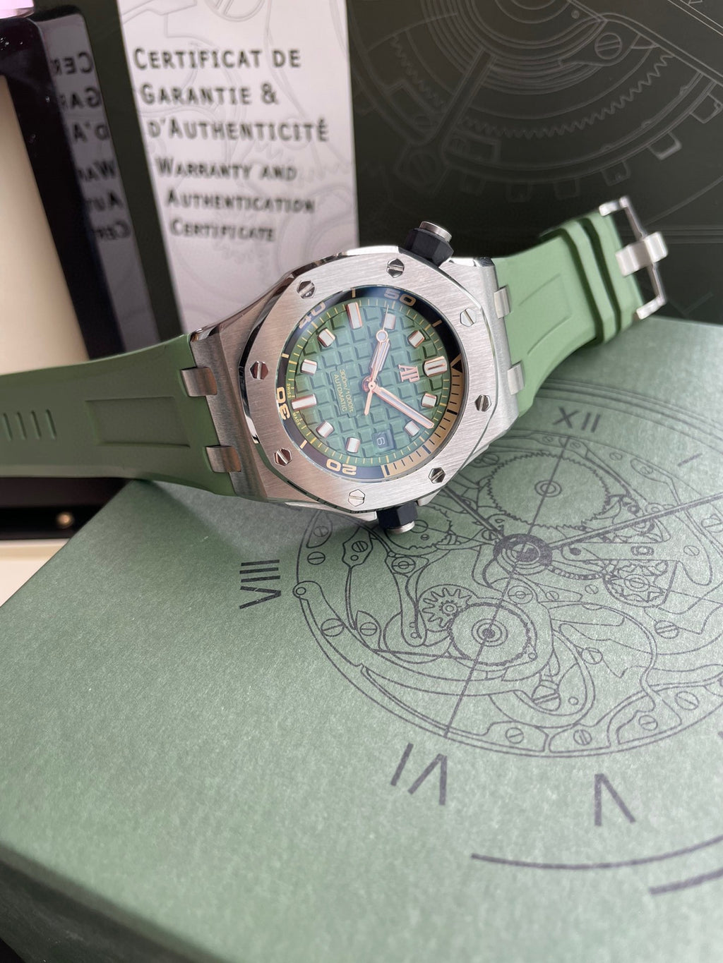 오데마피게 그린 로얄오크 오프쇼어 42mm 다이버