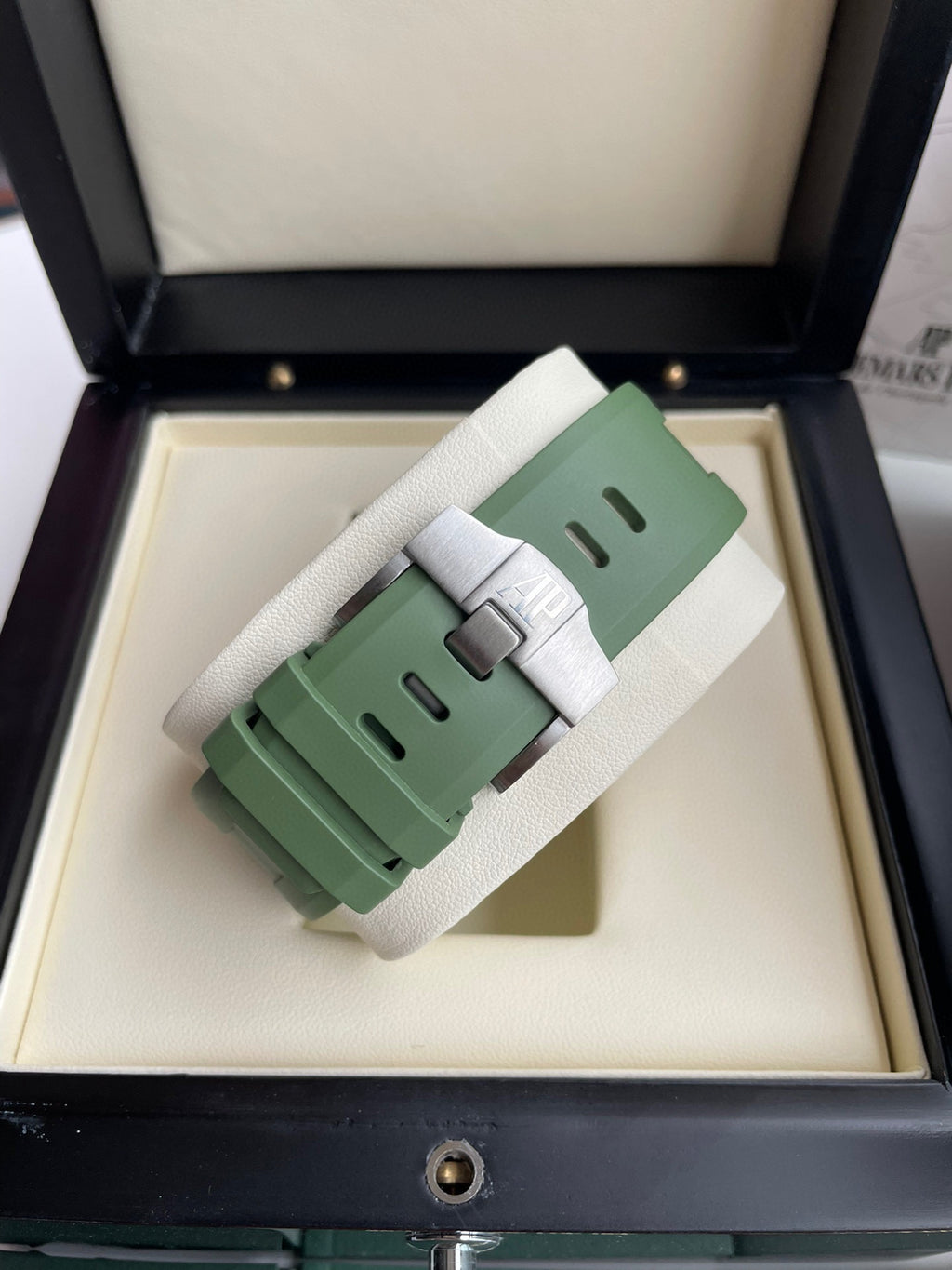 오데마피게 그린 로얄오크 오프쇼어 42mm 다이버