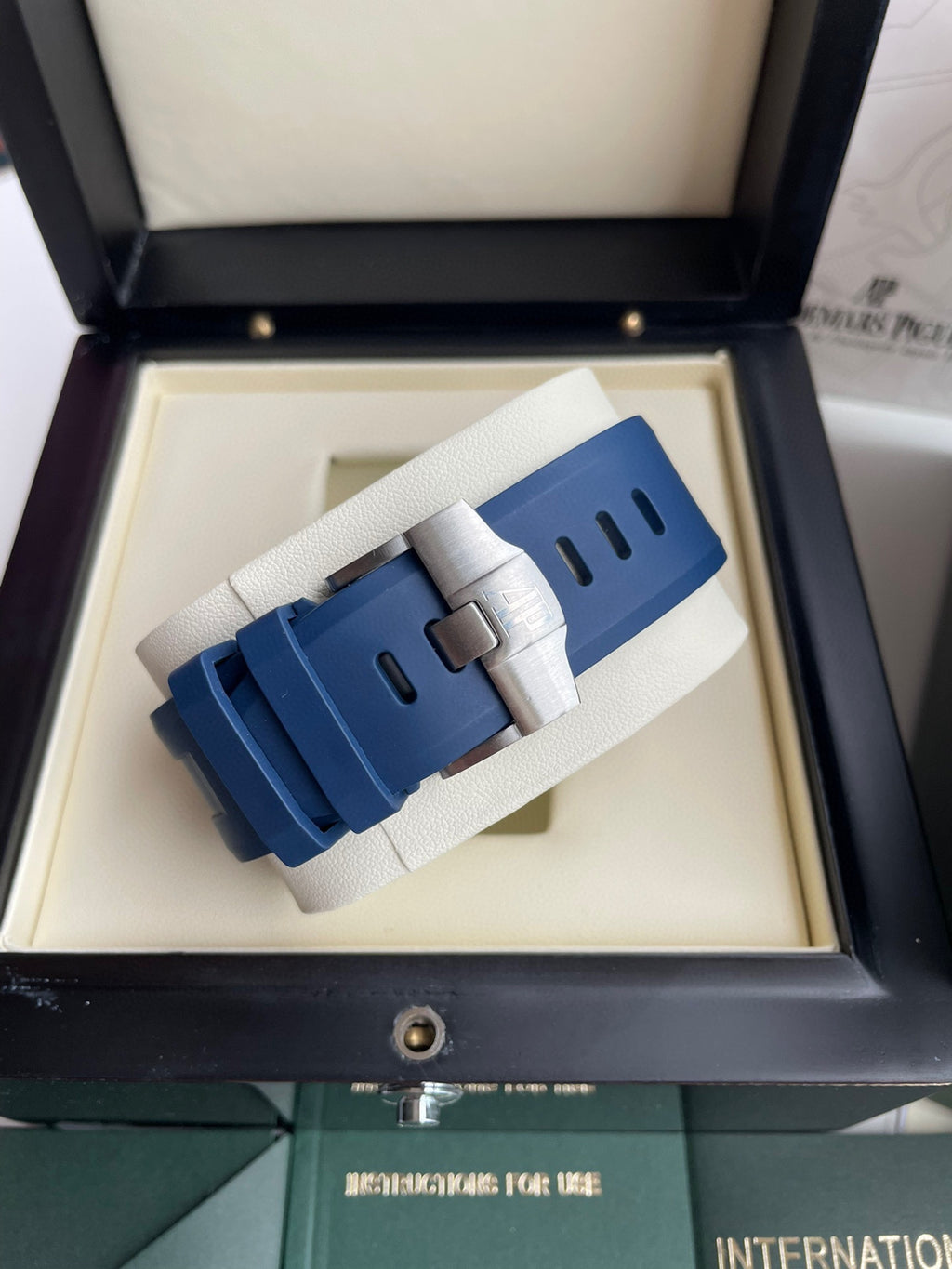 오데마피게 블루 로얄오크 오프쇼어 42mm 다이버