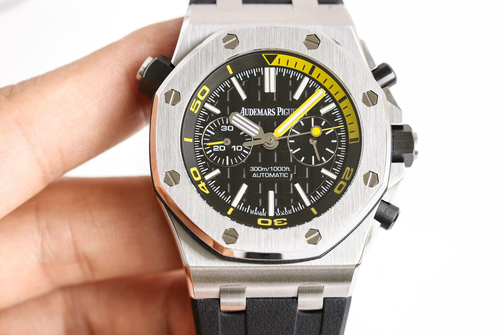 오데마피게 로얄오크 오프쇼어 다이버 크로노그래프 검판 42mm