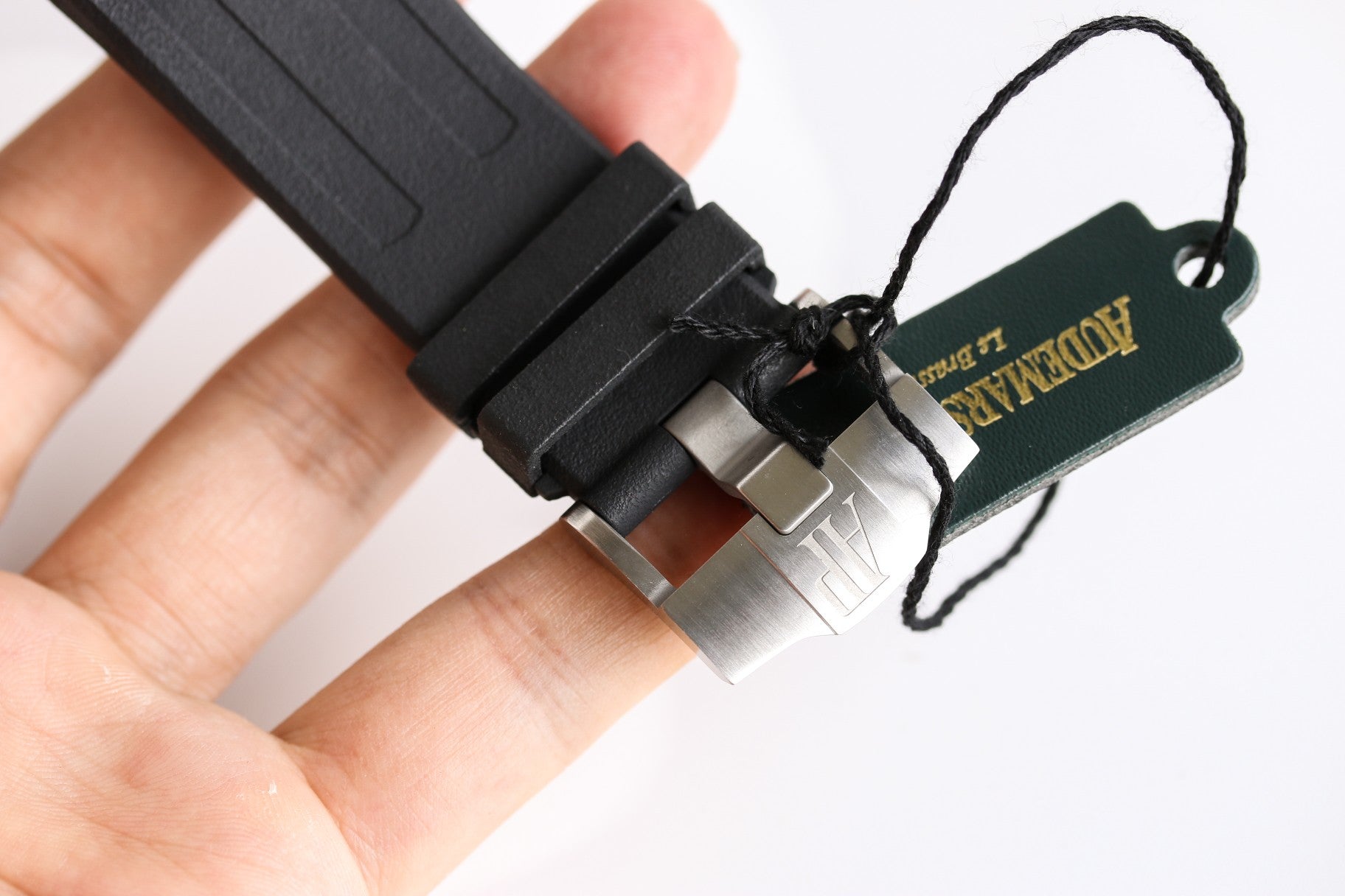 오데마피게 로얄오크 오프쇼어 다이버 크로노그래프 검판 42mm