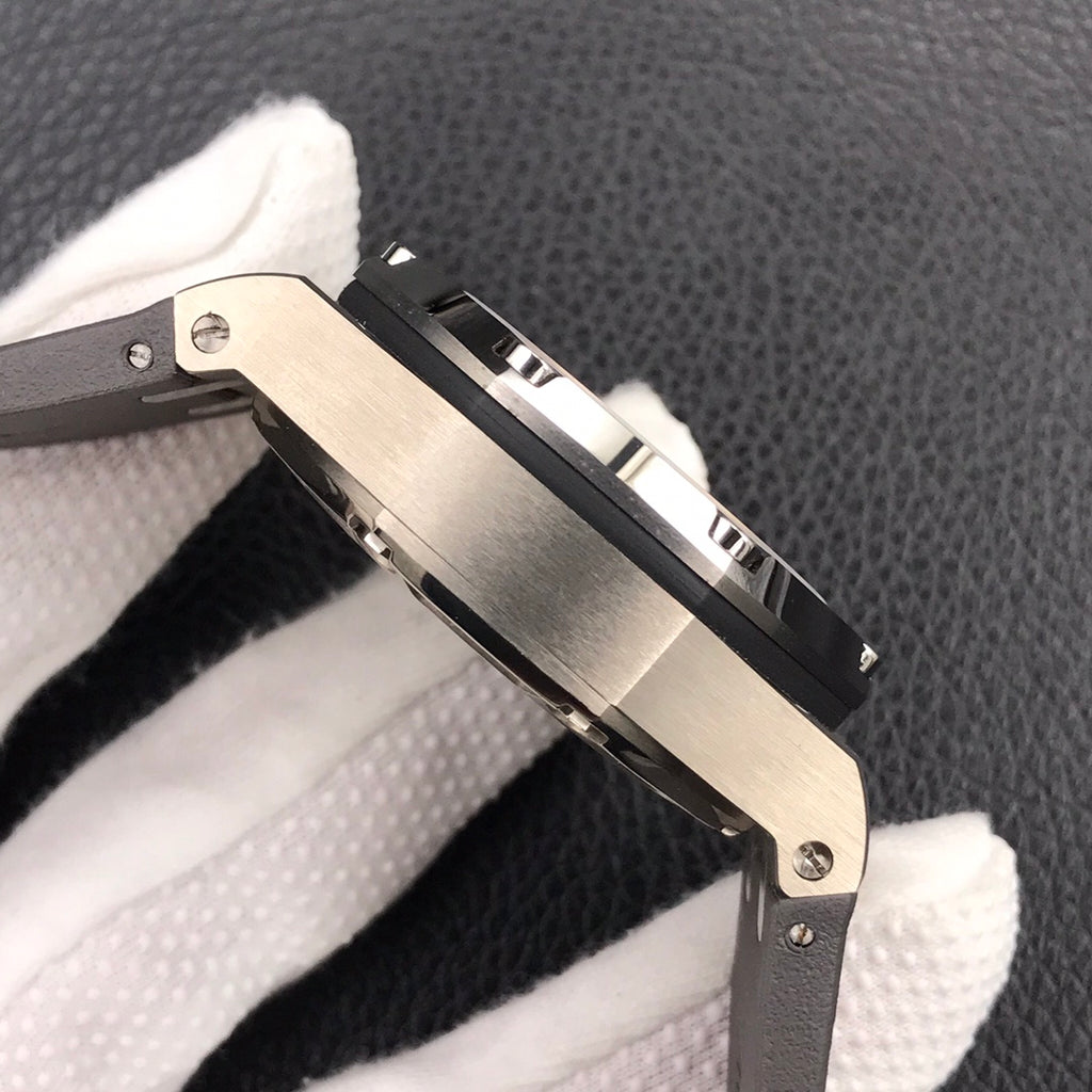 오데마피게 그레이 로얄오크 오프쇼어 44mm 슈마허