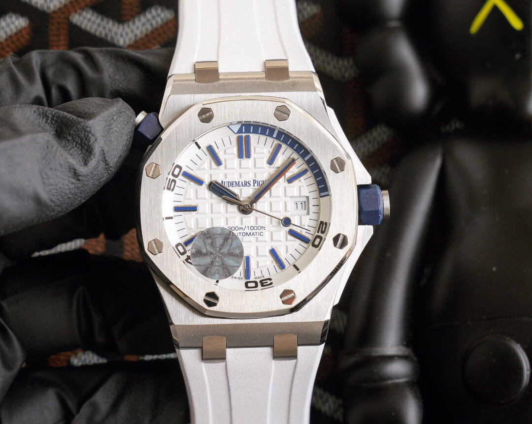 오데마피게 로얄오크 오프쇼어 다이버 화이트 42mm