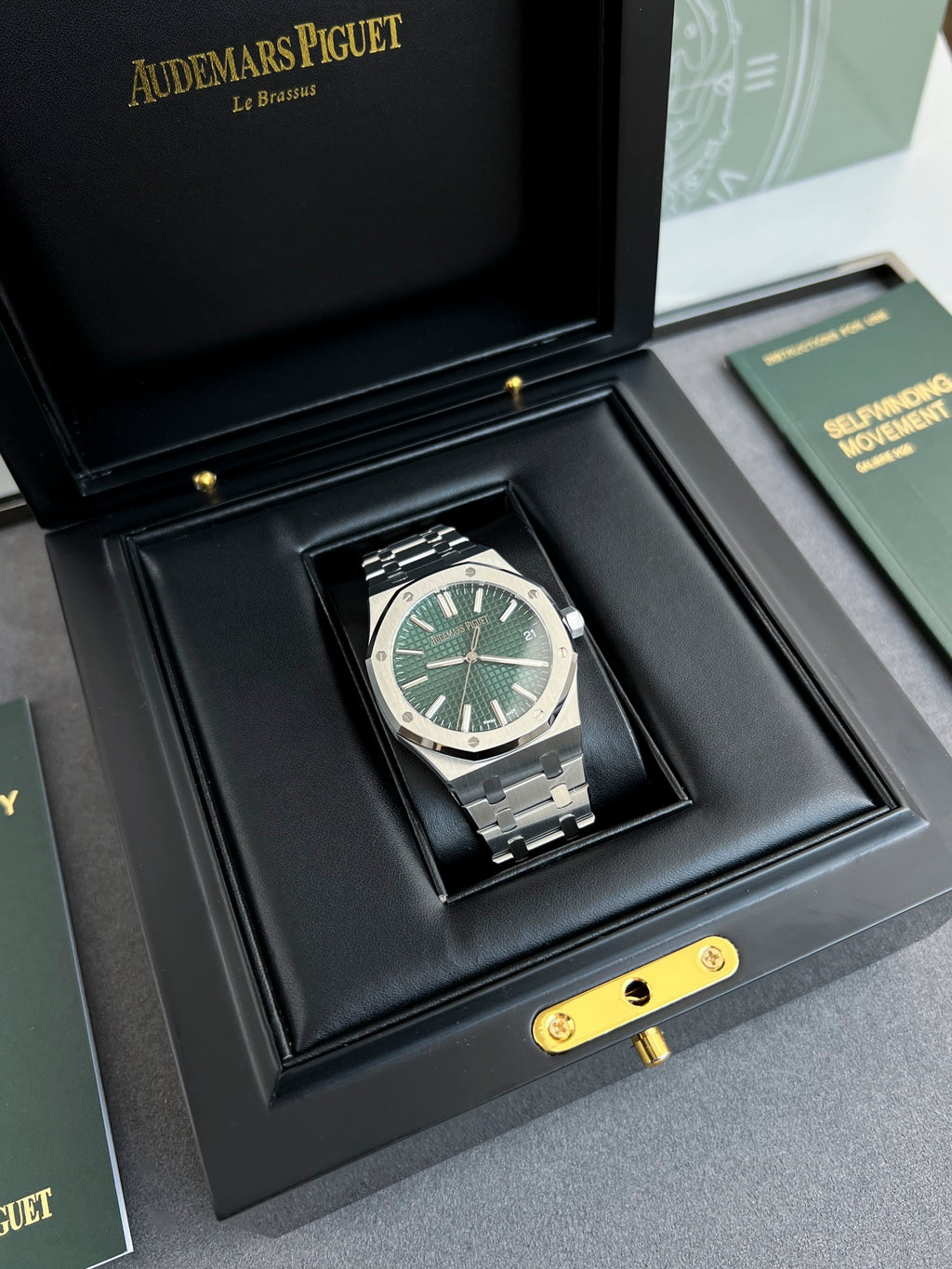 오데마피게 그린 로얄오크 50주년 한정판 41mm