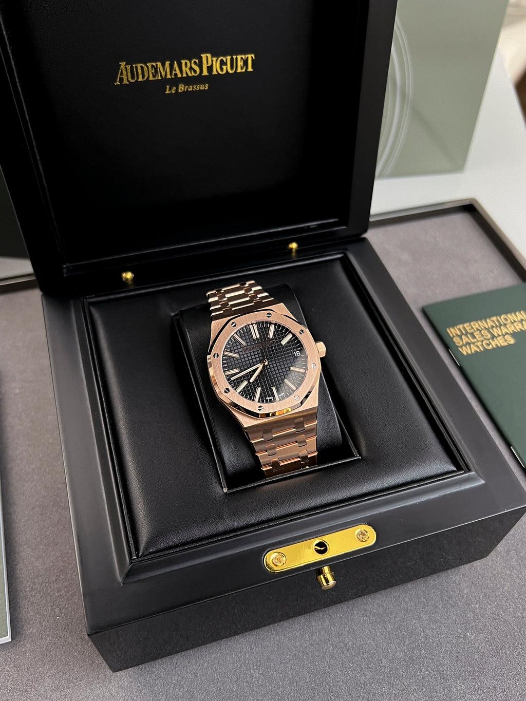 오데마피게 로얄오크 검판 금통 41mm