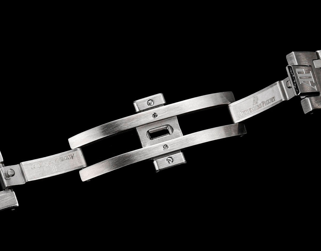 오데마피게 로얄오크 오프쇼어 티타늄 블루 42mm