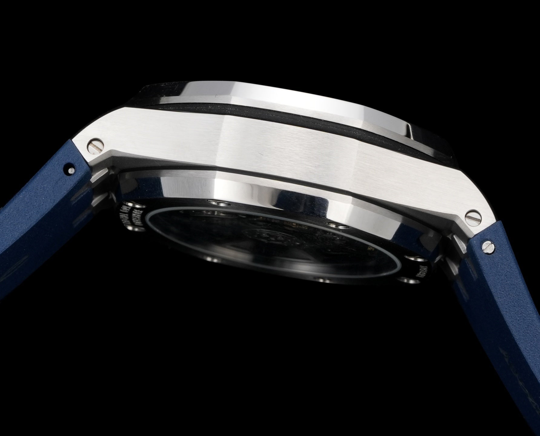 오데마피게 로얄오크 오프쇼어 티타늄 블루 42mm