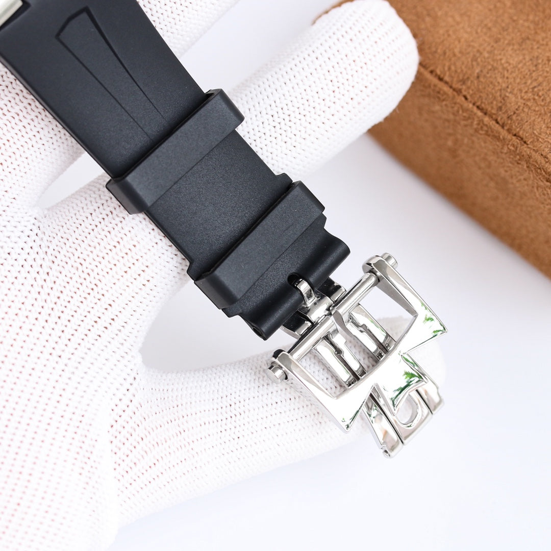 바쉐론 콘스탄틴 오버시즈 듀얼타임 문페이즈 41mm (실버 / 블랙)