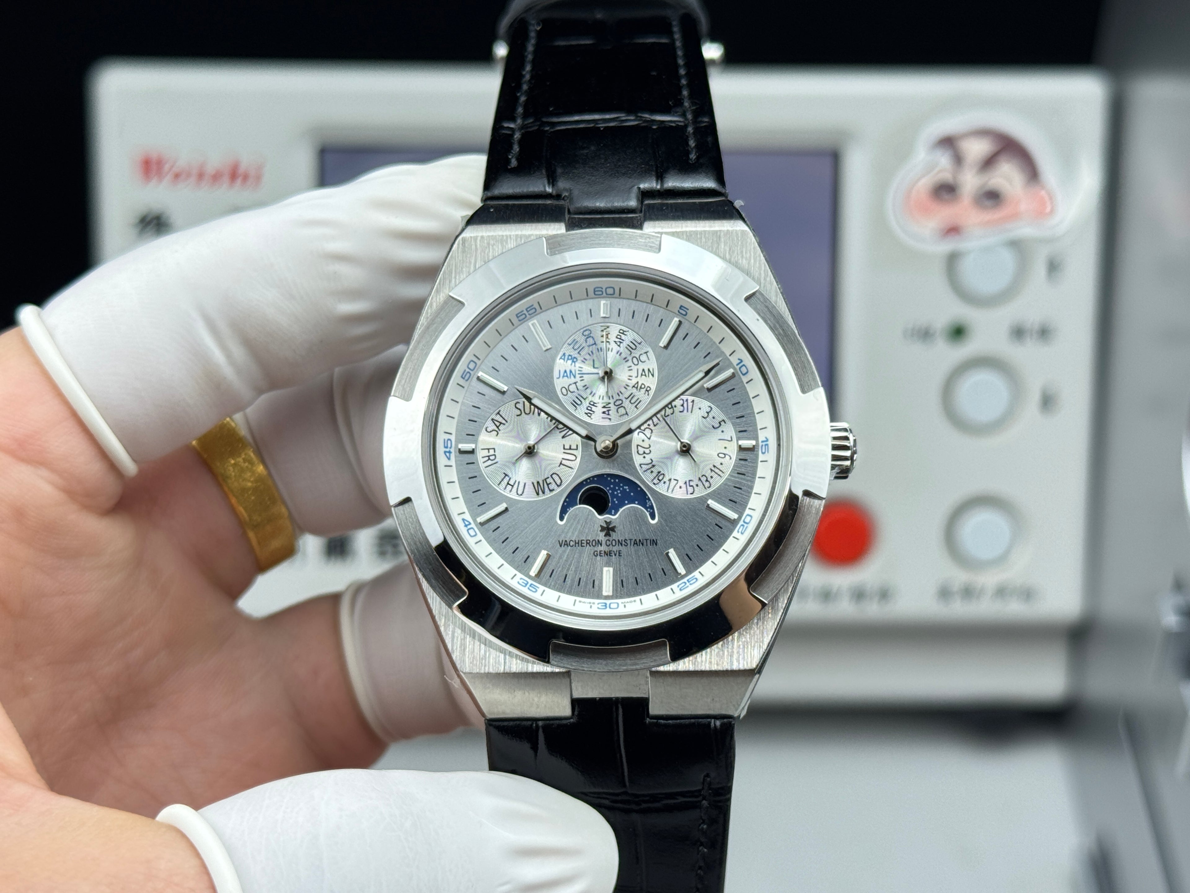 바쉐론 콘스탄틴 오버시즈 화이트 골드 41.5mm 퍼페추얼 캘린더 울트라-씬