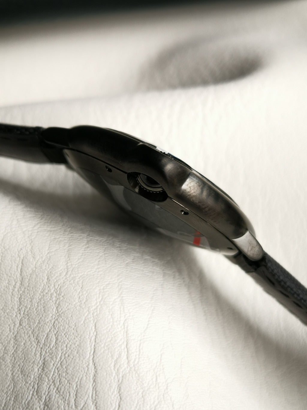 까르띠에 발롱 블루 42mm 카본 블랙