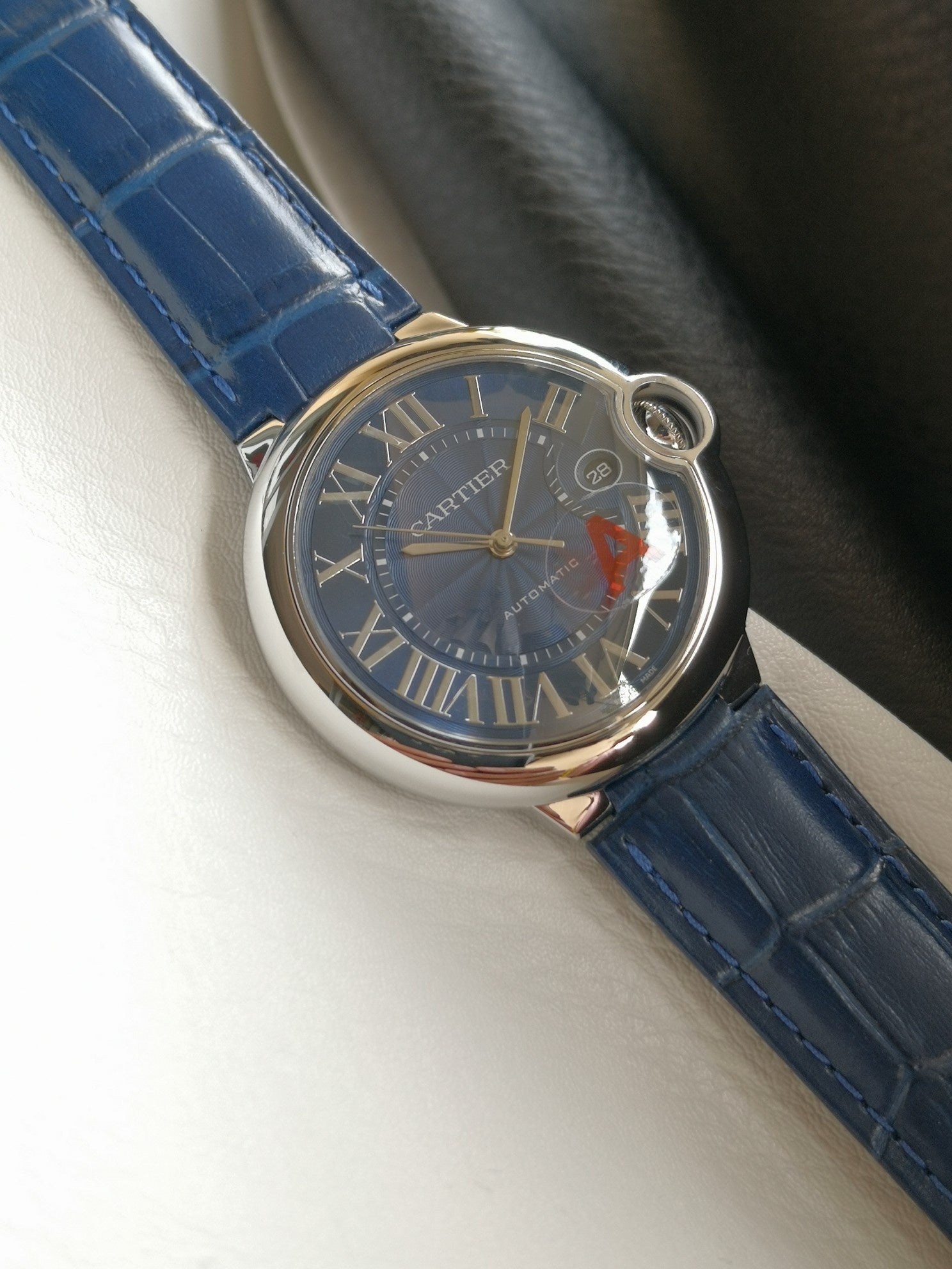 까르띠에 발롱 블루 42mm 블루 레더