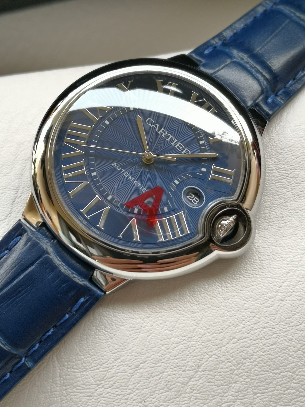 까르띠에 발롱 블루 42mm 블루 레더
