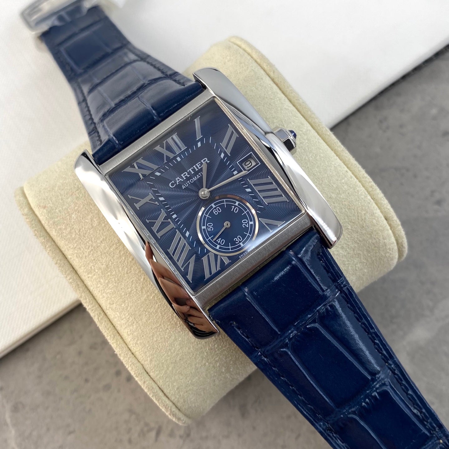 까르띠에 탱크 MC 34mm 블루 레더