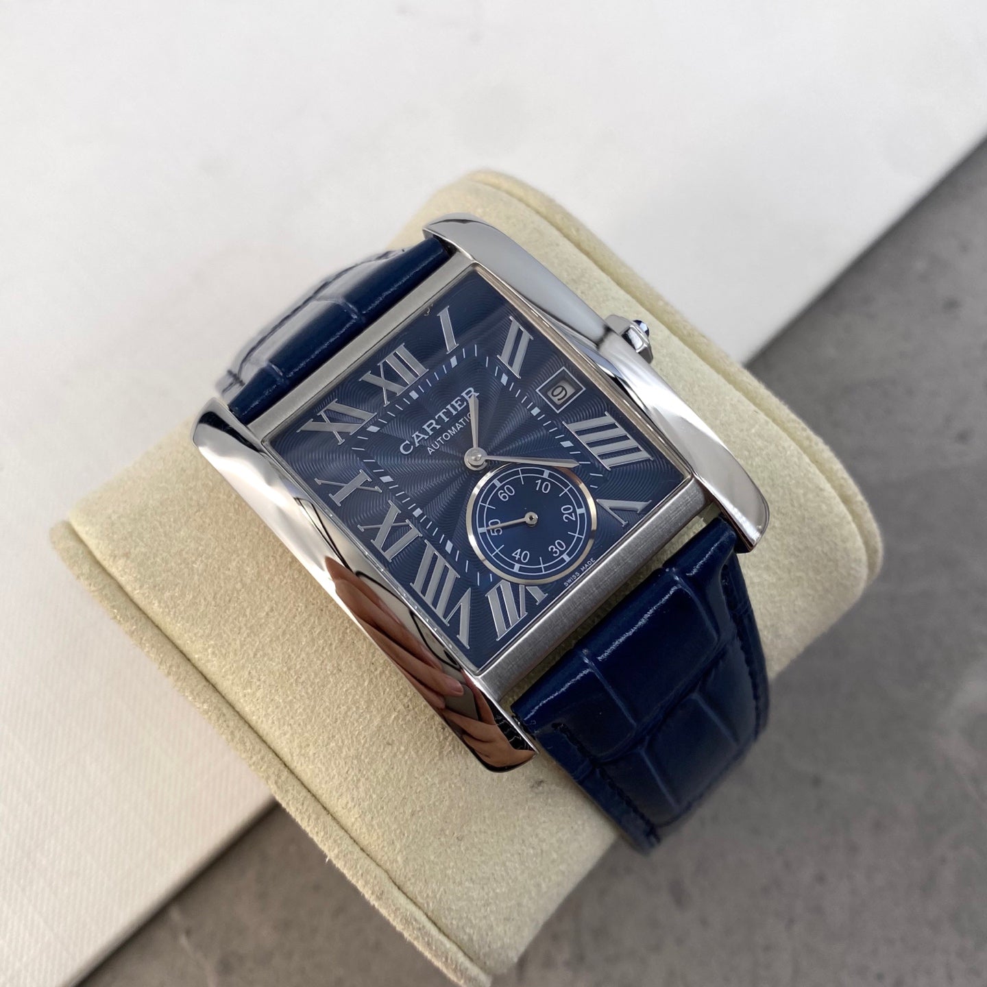 까르띠에 탱크 MC 34mm 블루 레더