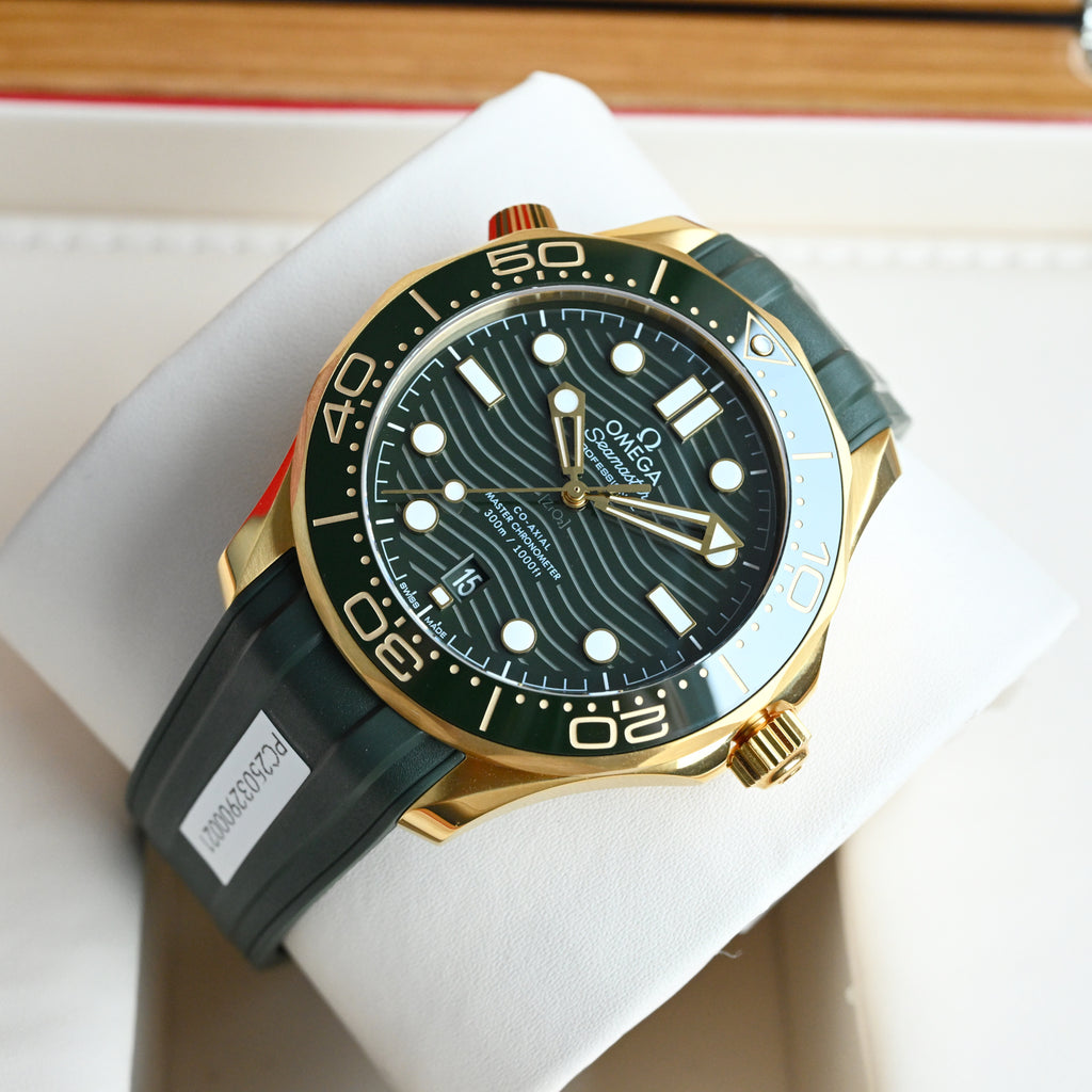 오메가 씨마스터 다이버 300 그린 금통 시계 42mm 문샤인