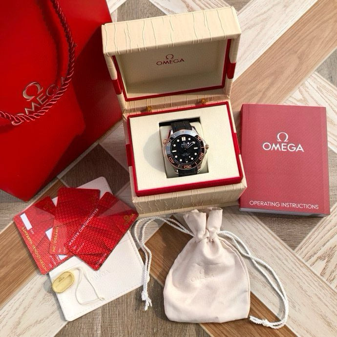오메가 씨마스터 다이버 300M 블랙 세드나 골드 시계 42mm 흑콤