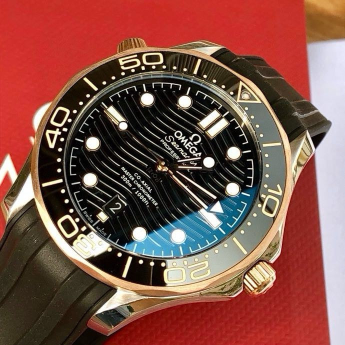 오메가 씨마스터 다이버 300M 블랙 세드나 골드 시계 42mm 흑콤