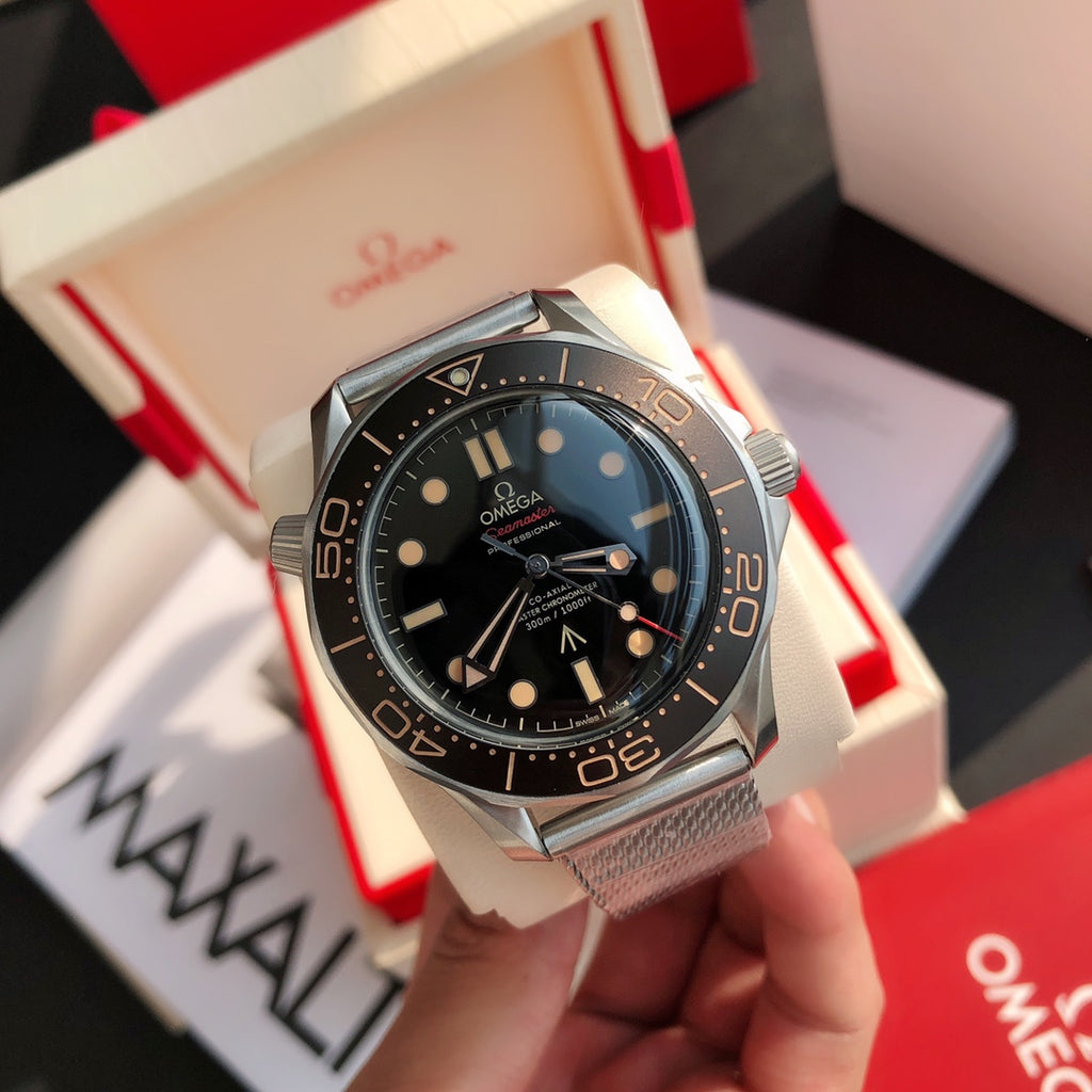오메가 씨마스터 다이버 300M 티타늄 브라운 42mm 007 에디션