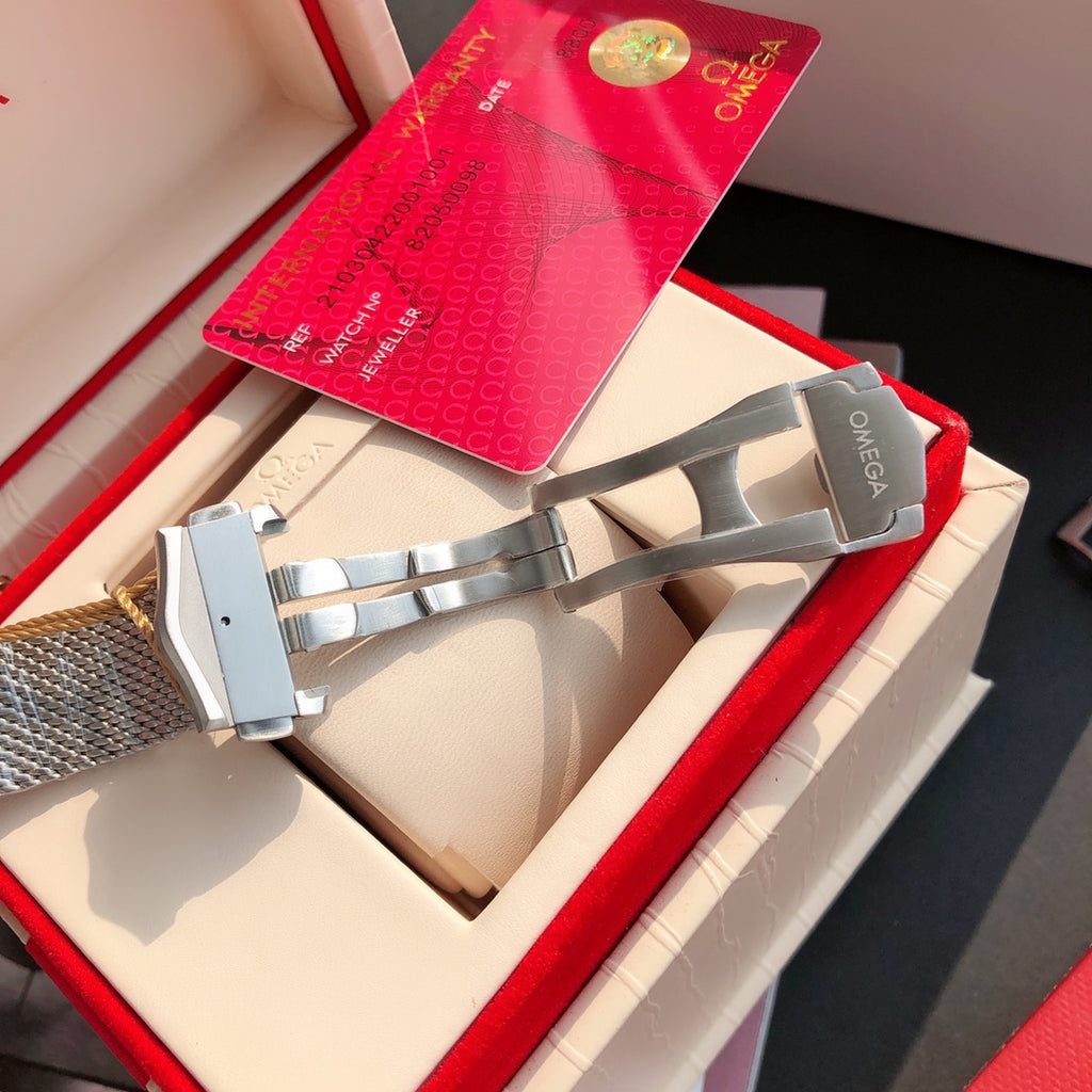 오메가 씨마스터 다이버 300M 티타늄 브라운 42mm 007 에디션