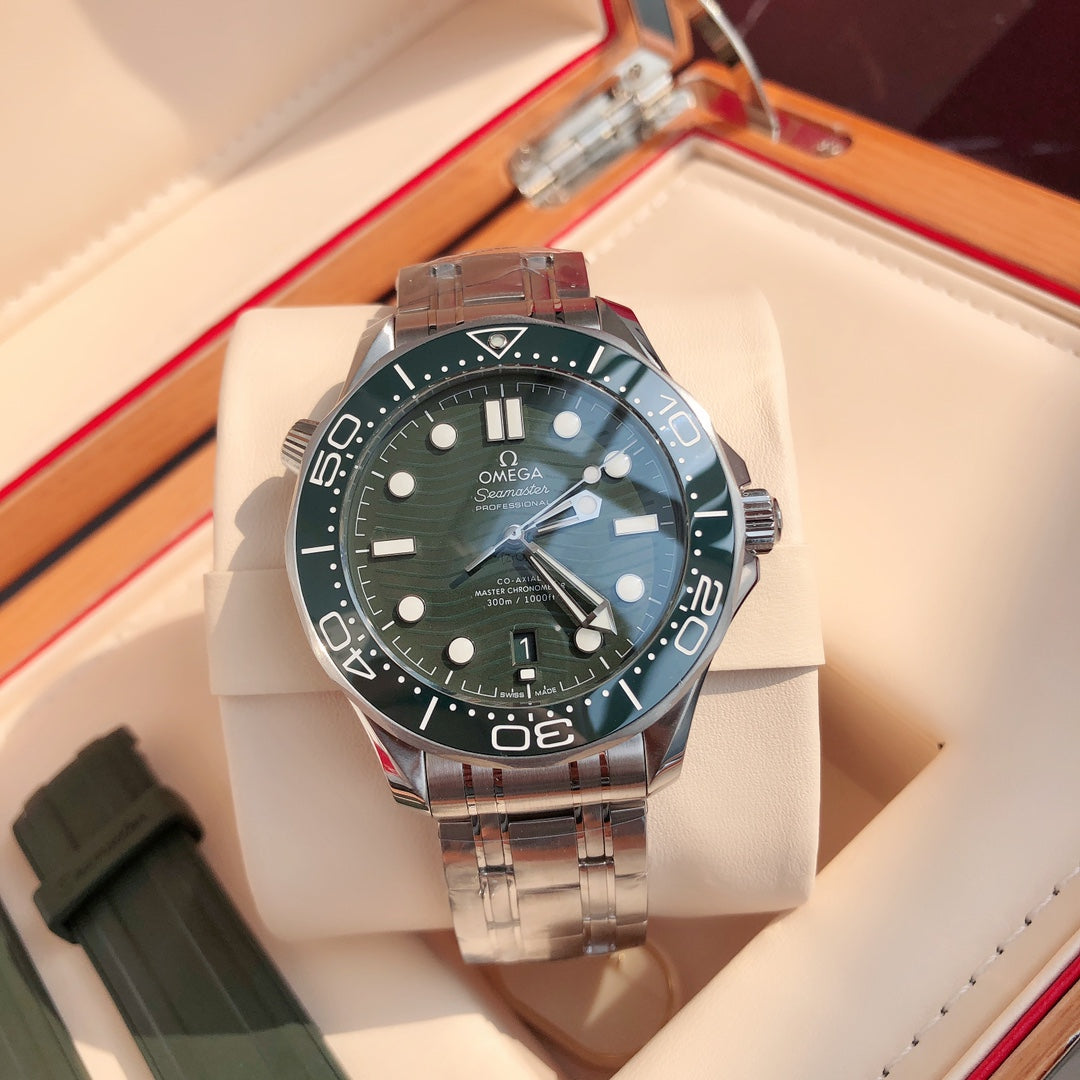 오메가 씨마스터 다이버 300M 스틸 그린 42mm 초록
