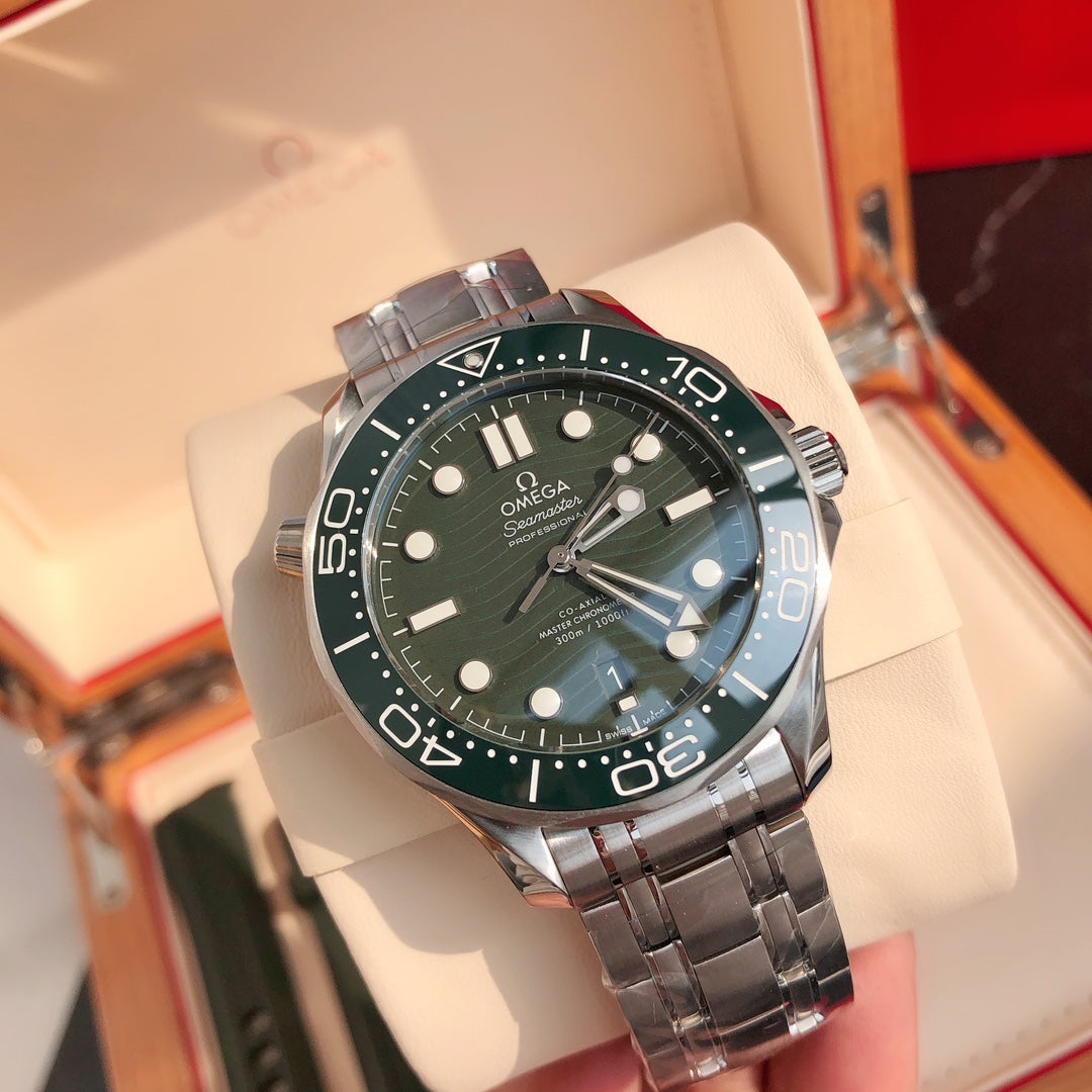 오메가 씨마스터 다이버 300M 스틸 그린 42mm 초록