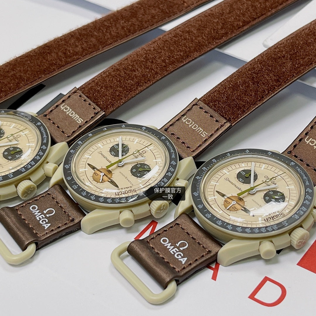스와치 x 오메가 바이오세라믹 문스와치 브라운 베이지 42mm 미션 투 새턴