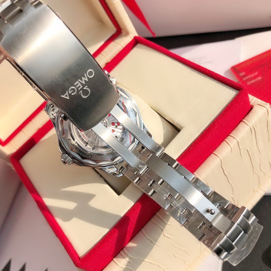 오메가 씨마스터 다이버 300 블랙 42mm 신형