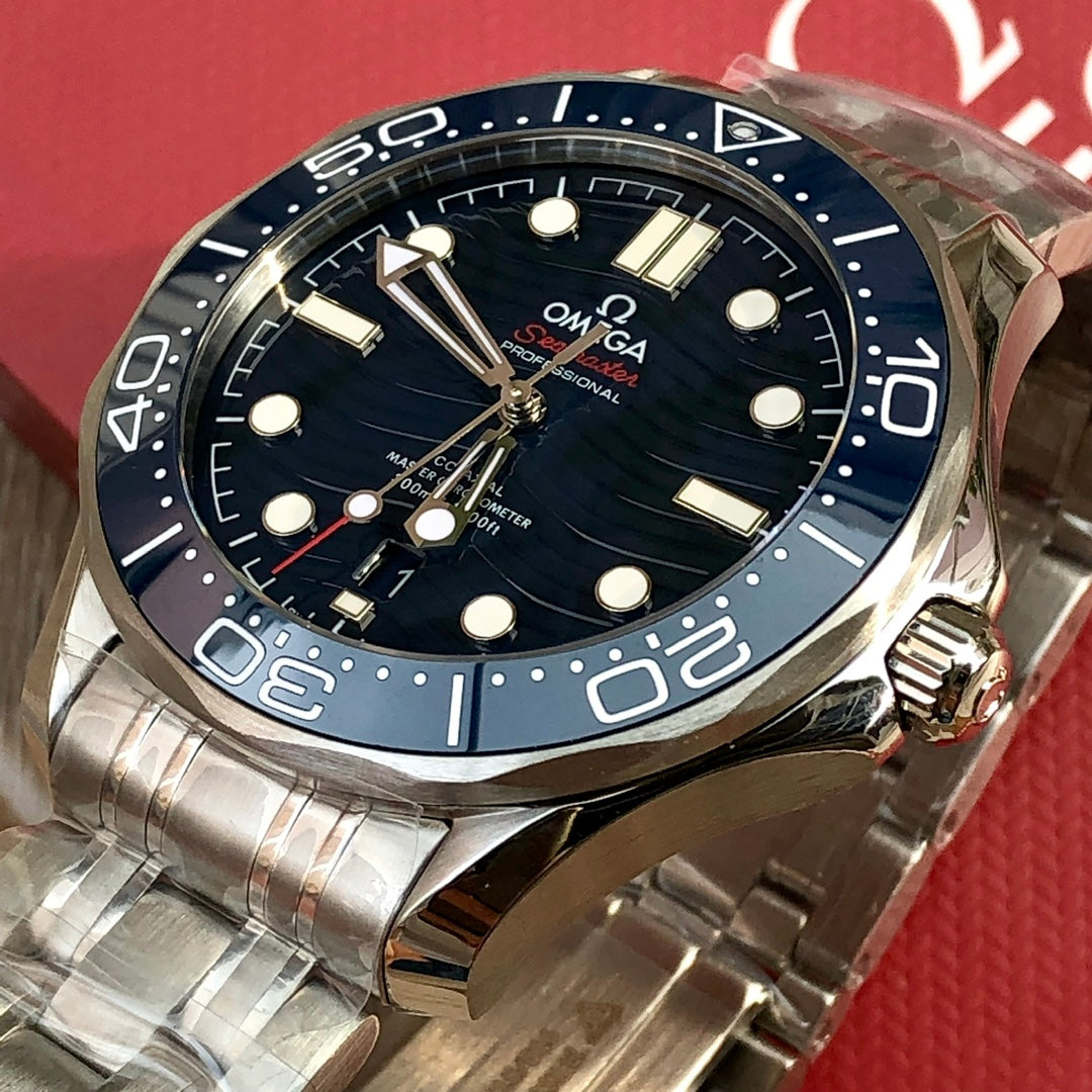 오메가 씨마스터 다이버 300M 코-액시얼 마스터 크로노미터 스틸 블루 42mm 청판