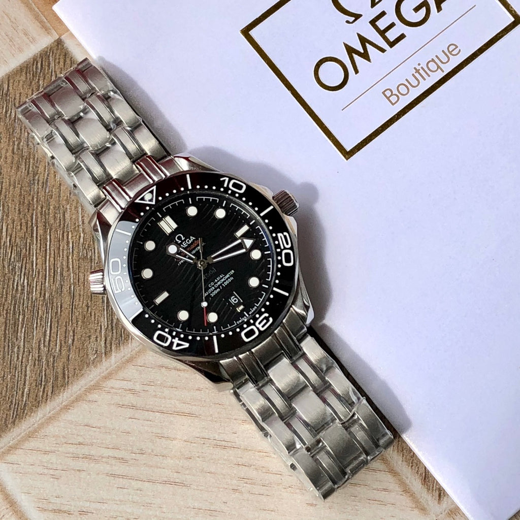 오메가 씨마스터 다이버 300M 코-액시얼 마스터 크로노미터 스틸 블랙 42mm