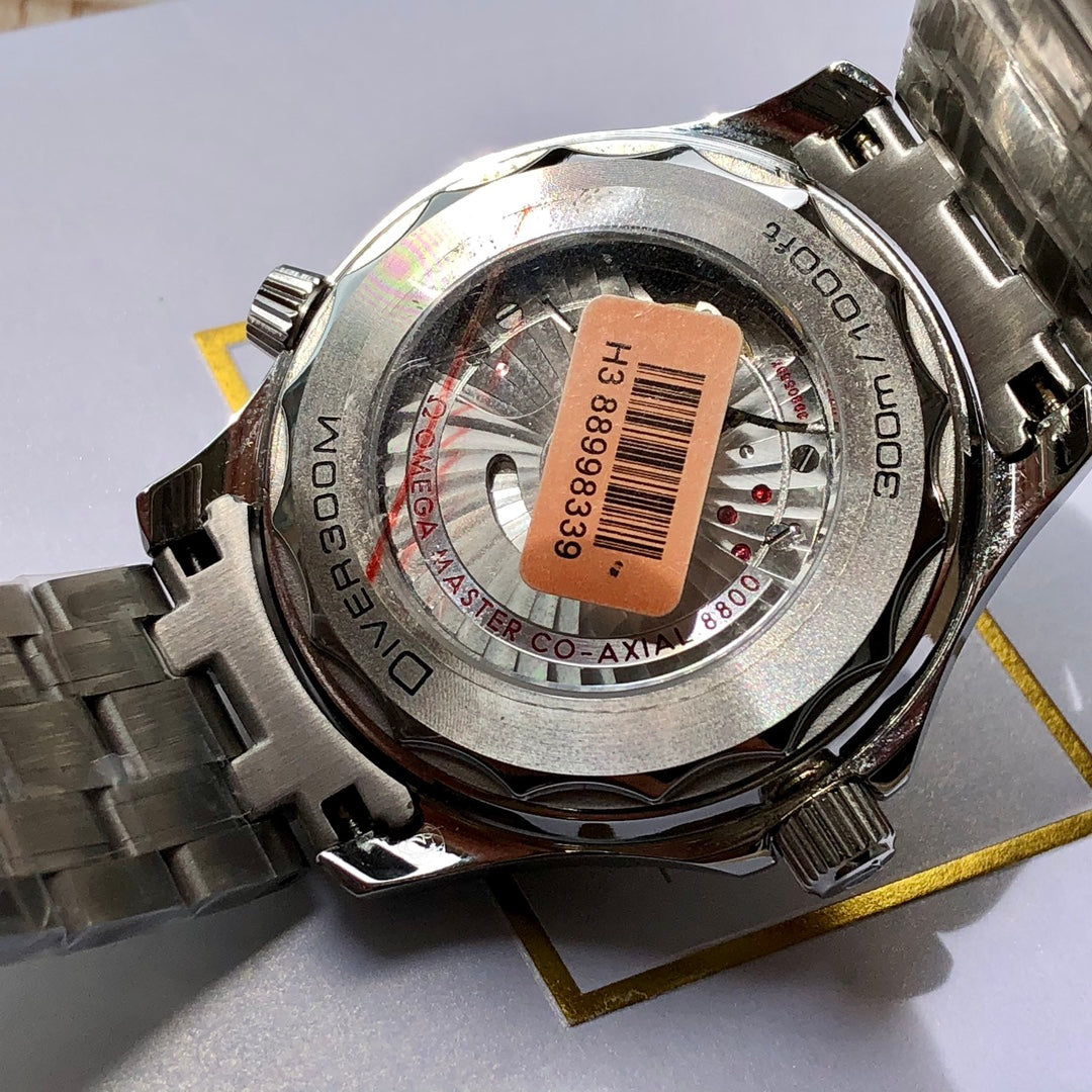 오메가 씨마스터 다이버 300M 코-액시얼 마스터 크로노미터 스틸 블랙 42mm