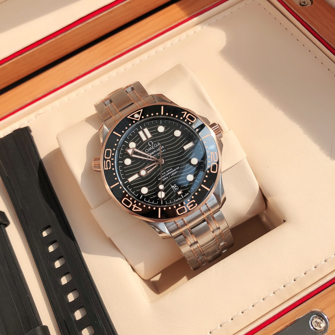 씨마스터 다이버 300M 블랙 세라믹 콤비 (옐로우골드 / 로즈골드) 42mm