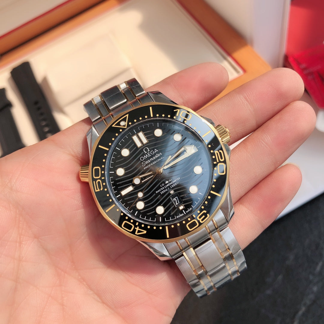 씨마스터 다이버 300M 블랙 세라믹 콤비 (옐로우골드 / 로즈골드) 42mm