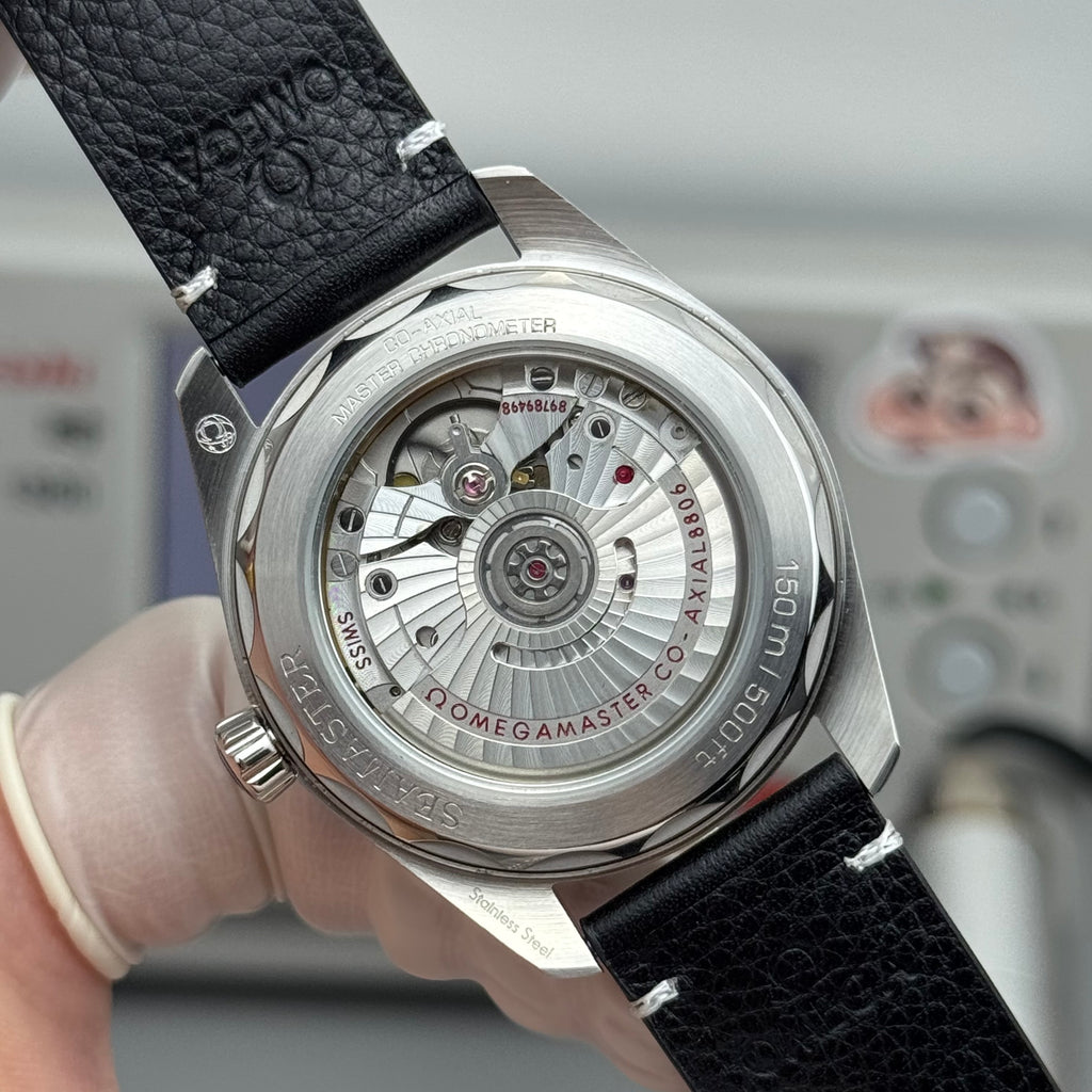 오메가 씨마스터 레일마스터 그레이 다이얼 38mm 가죽 스트랩