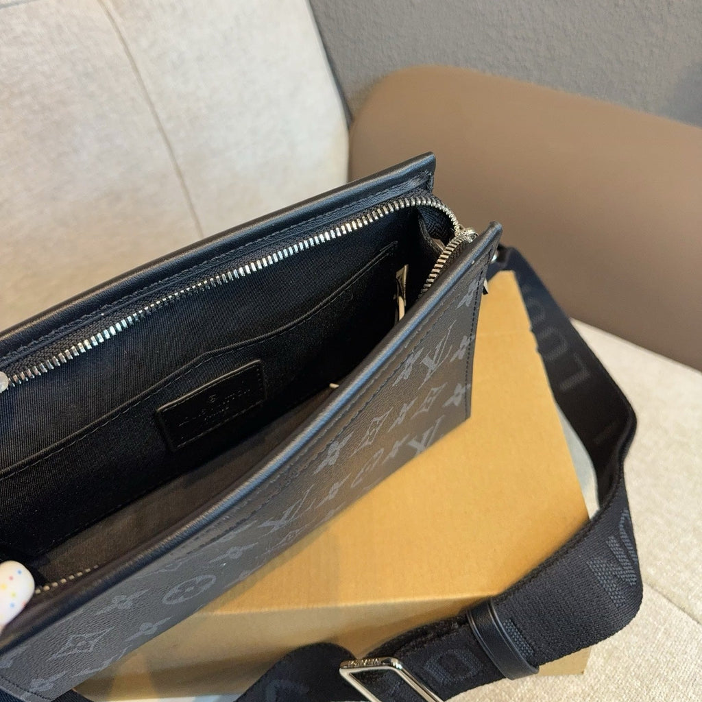 루이비통 블랙 모노그램 이클립스 리버스 가스통 웨어러블 월릿