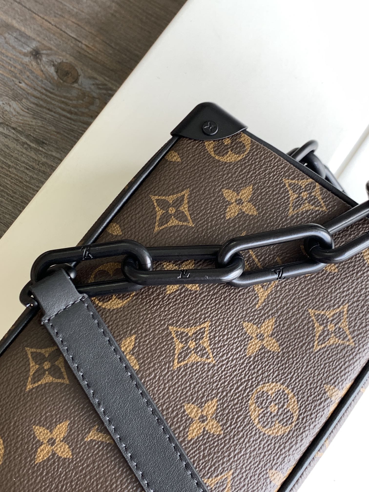 루이비통 브라운 모노그램 LV 프렌즈 패치 미니 소프트 트렁크