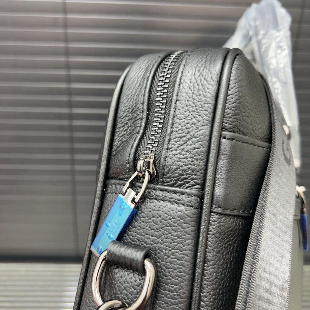 구찌 인터로킹 G 블랙 가죽 남성 서류 가방