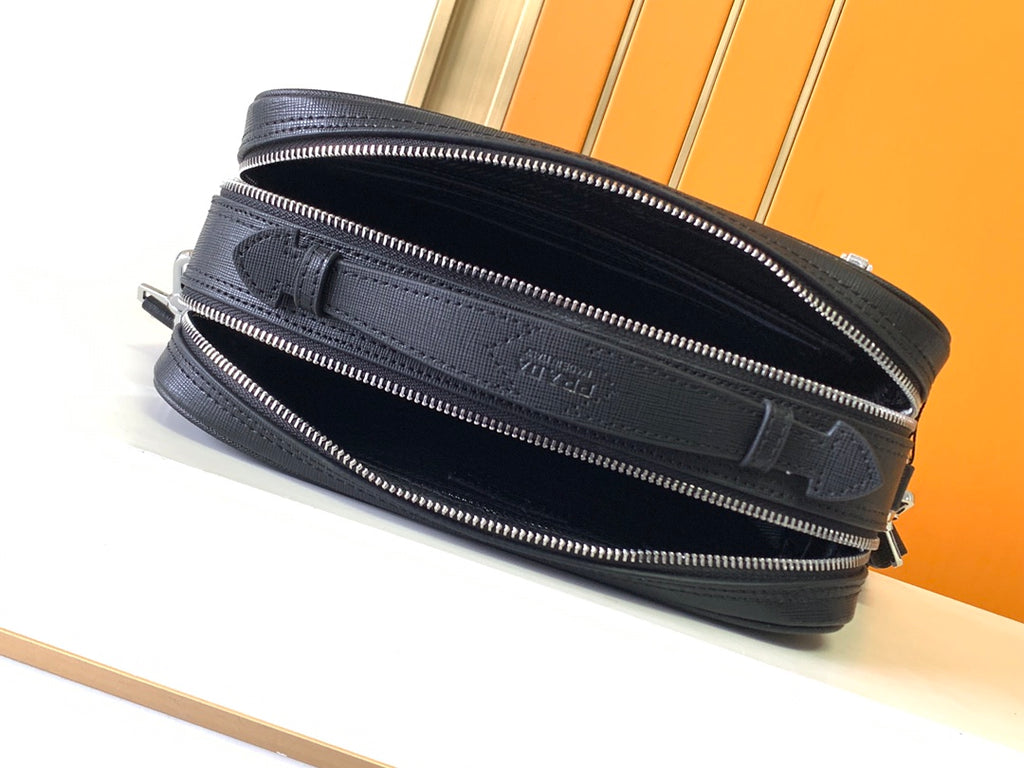 프라다 비텔로 시티 레더 블랙 삼각로고 미디엄 크로스바디백