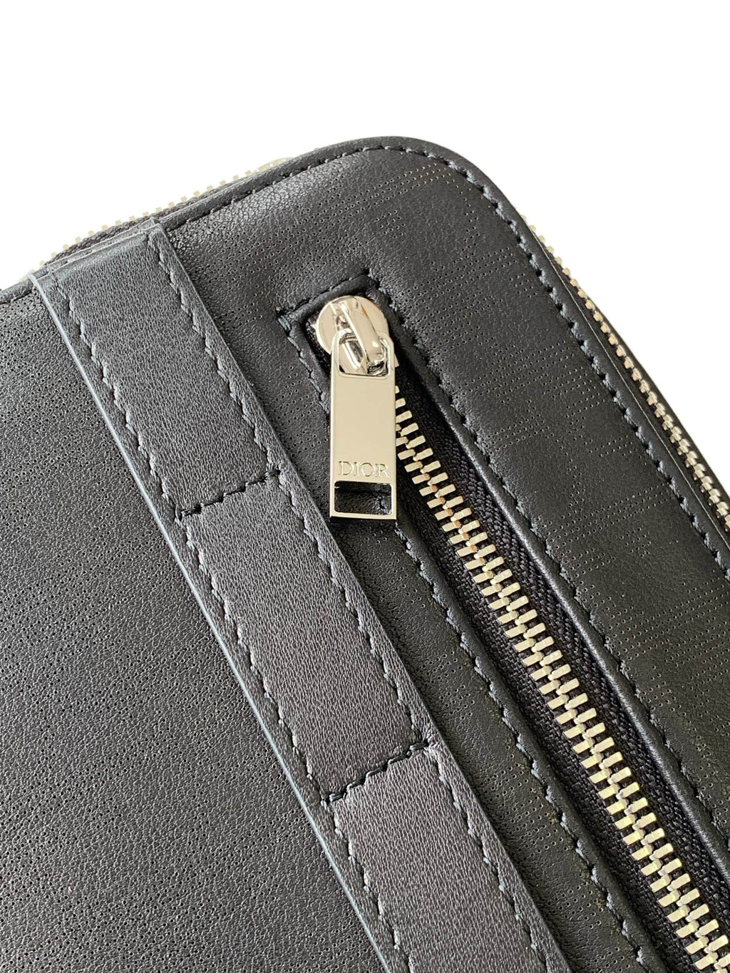 디올 오블리크 갤럭시 스트랩 지퍼 파우치 블랙 미니